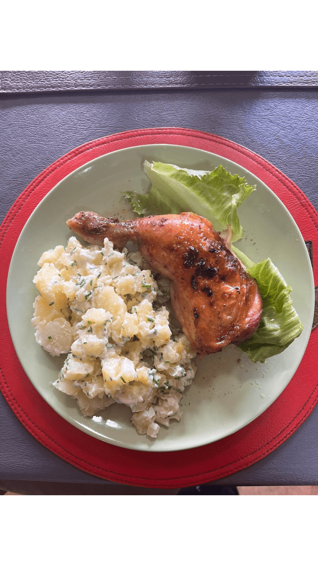 Pollo asado con acompañamiento